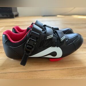 Peloton Black and Red Athletic Cycling Shoes